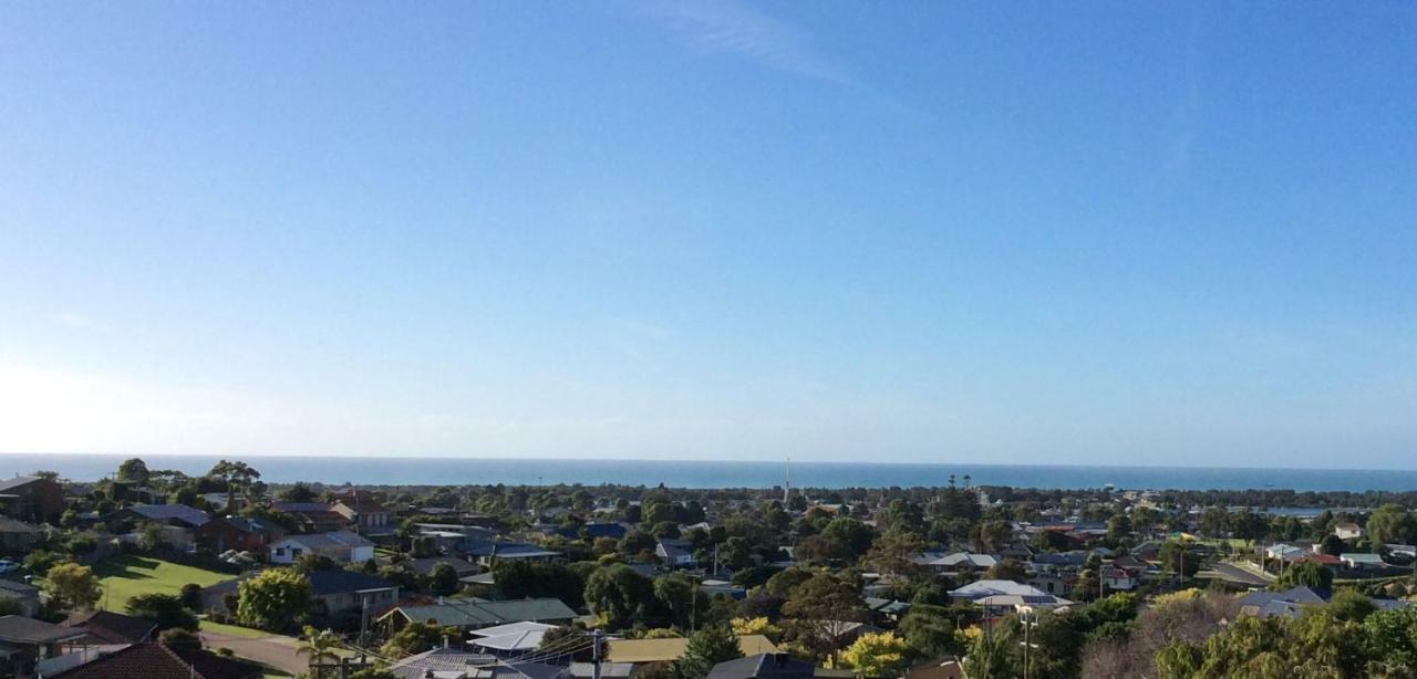 Lakes Entrance Views Villa ภายนอก รูปภาพ